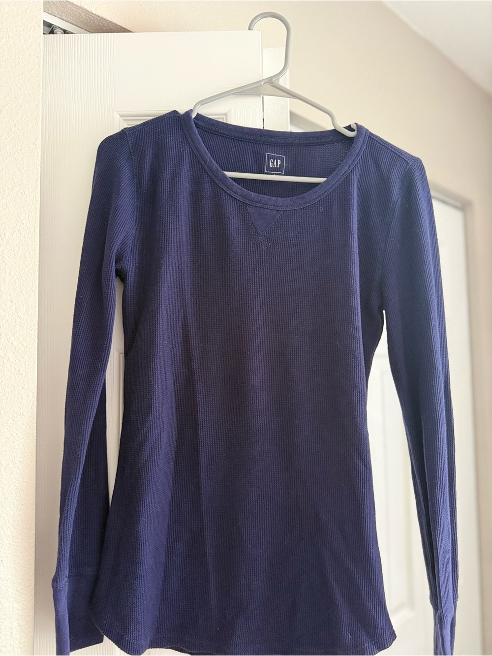 GAP Women's Long Sleeve Waffle Top - Navy Blue